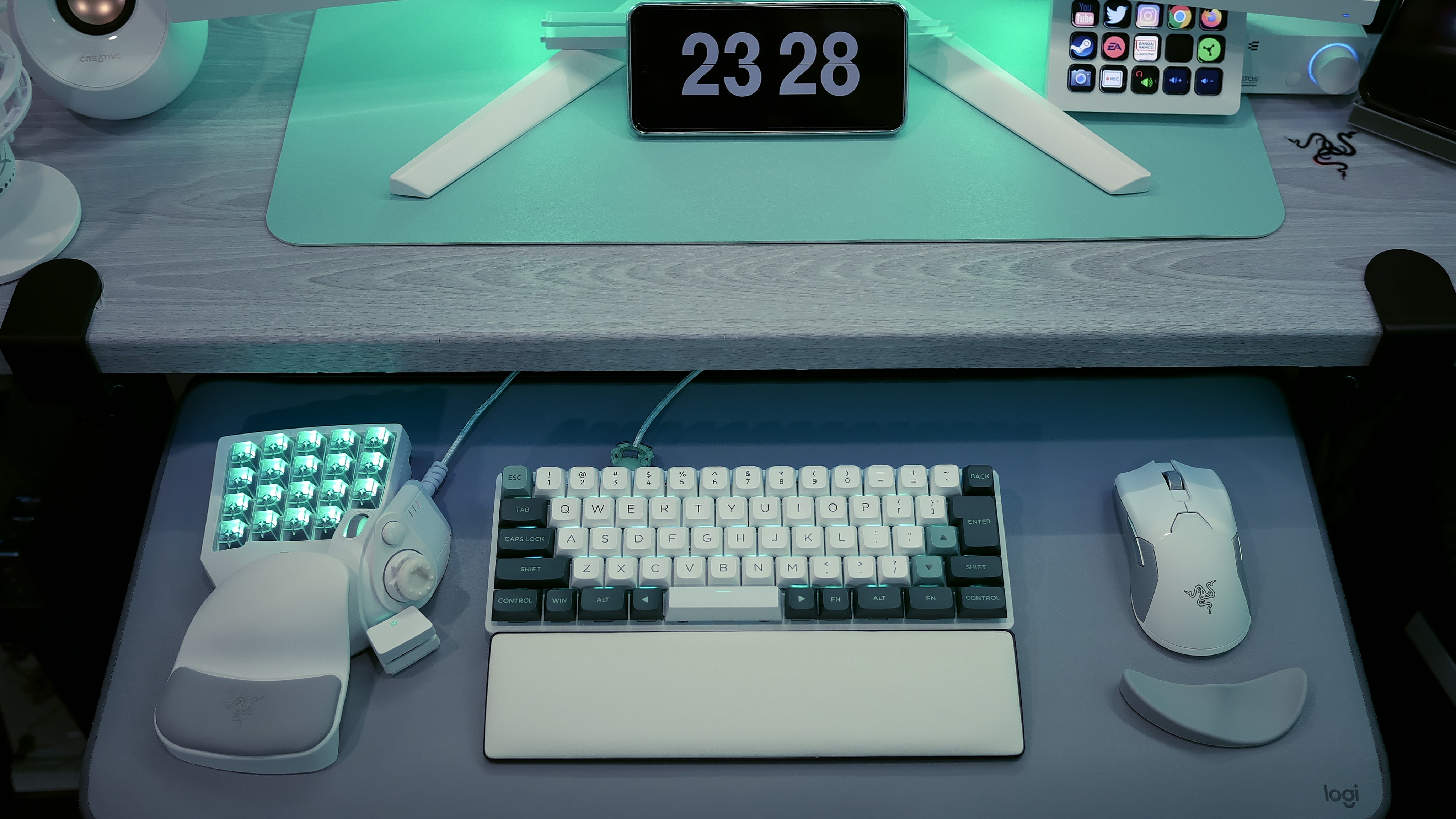 鈴木一郎のデスクセット