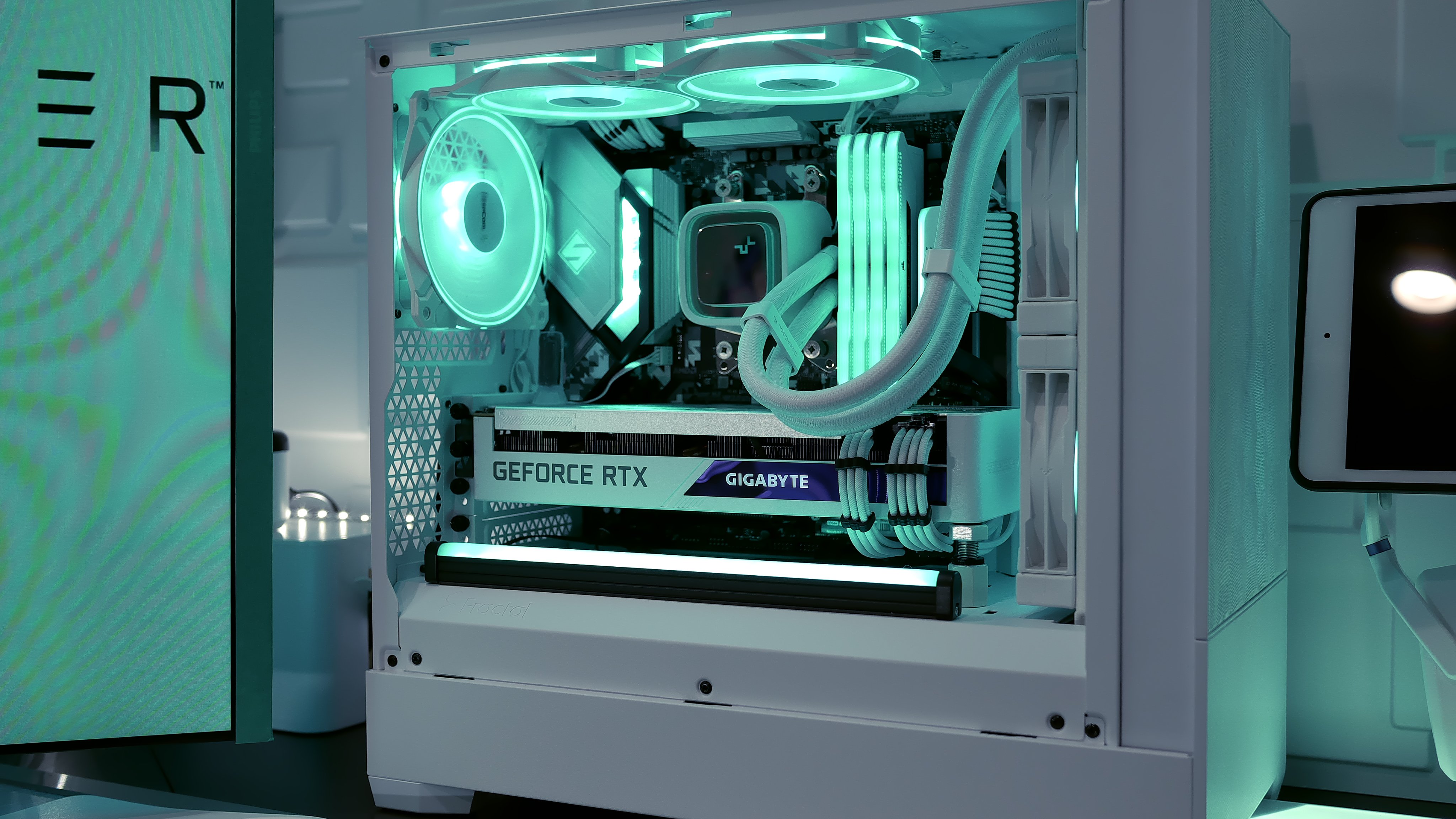 佐藤花子のデスクセット